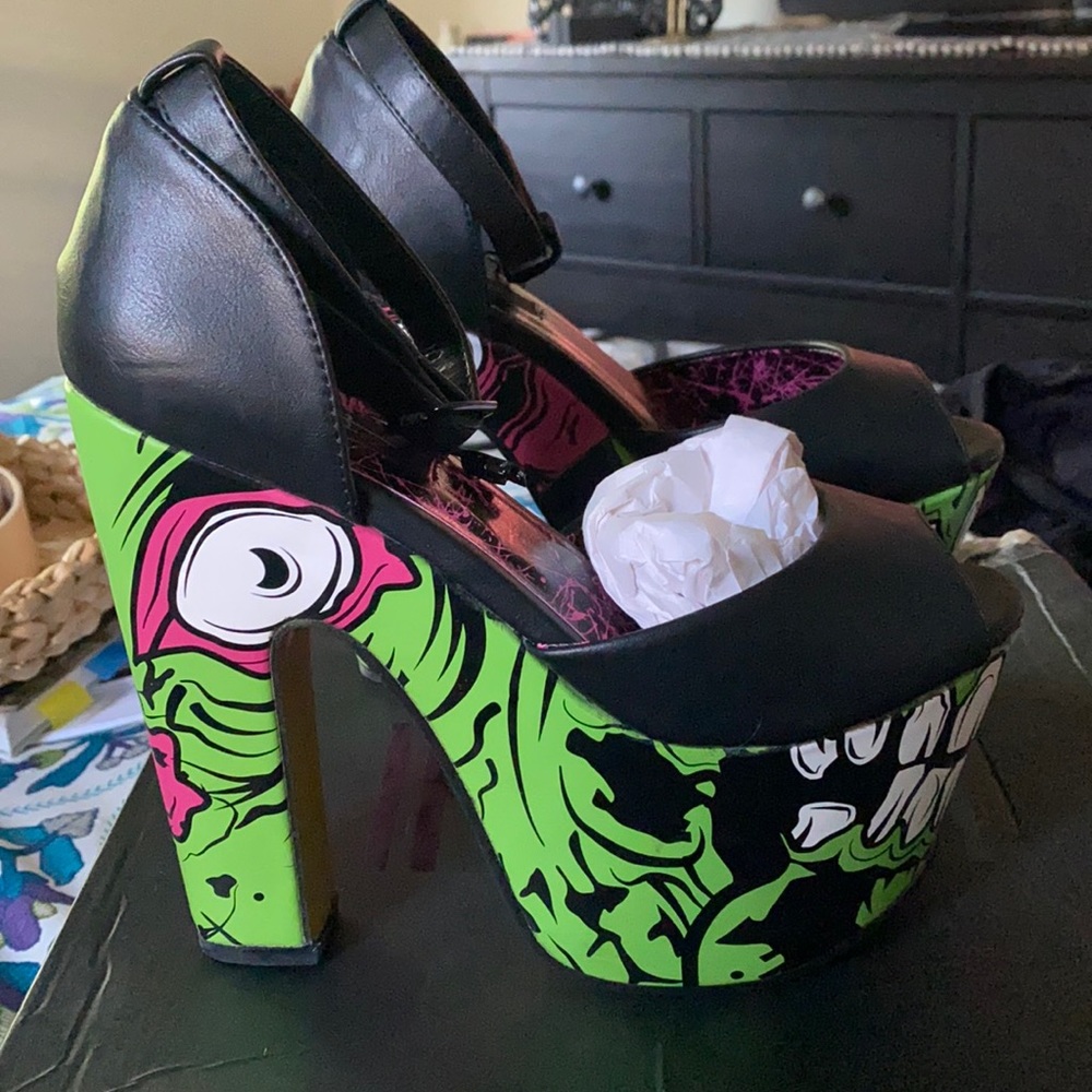 Iron fist zombie stompers